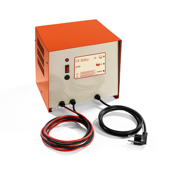 Зарядний пристрій 24V/15A для акумуляторів Comac