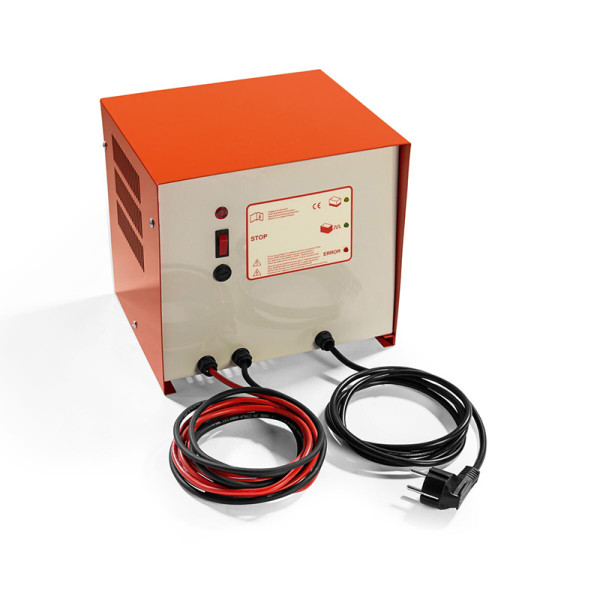 Зарядний пристрій 12V/15A для акумуляторів Comac